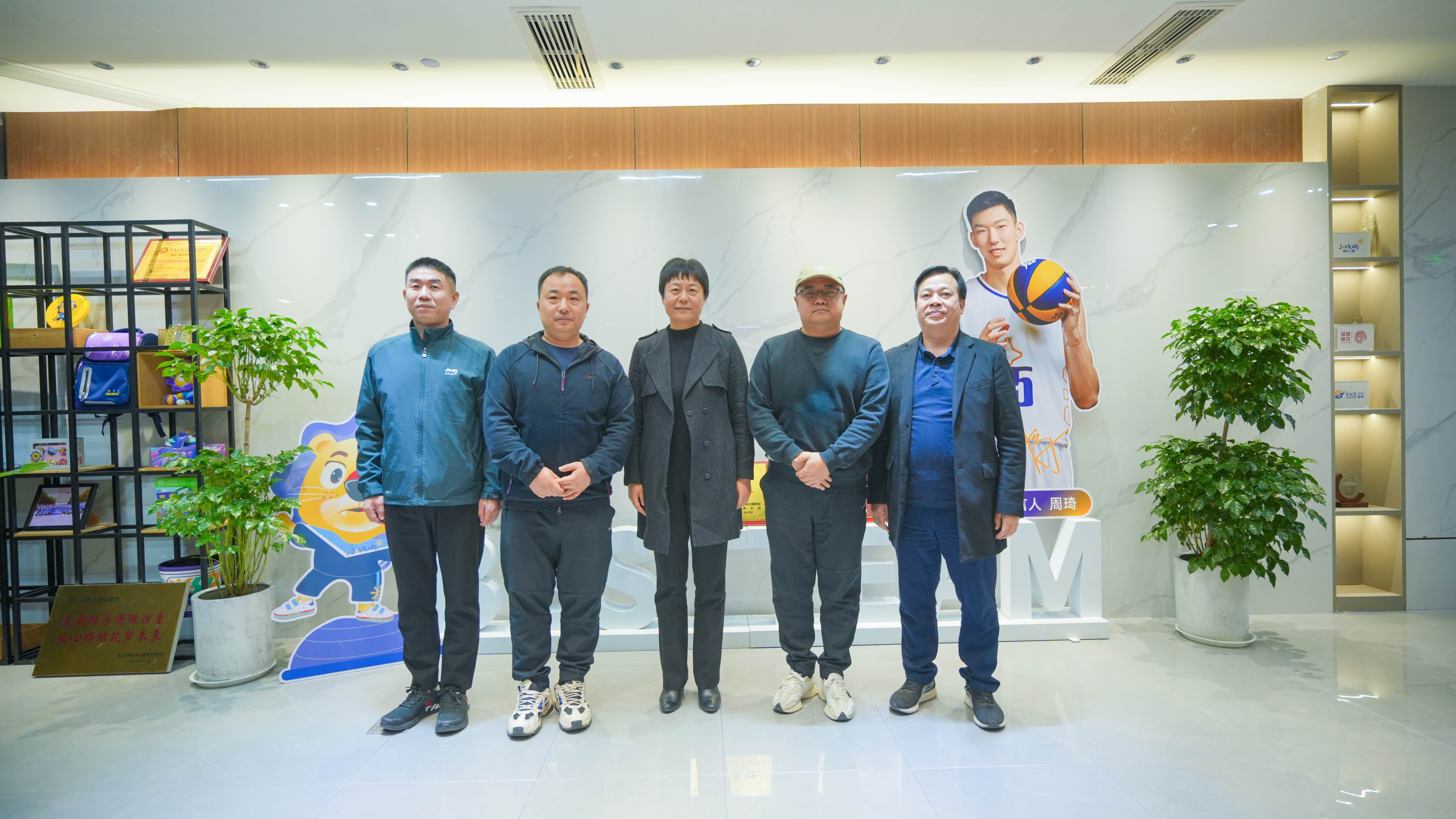 郑州市体育局党委书记、局长李雅一行，莅临EVO视讯体育调研指导